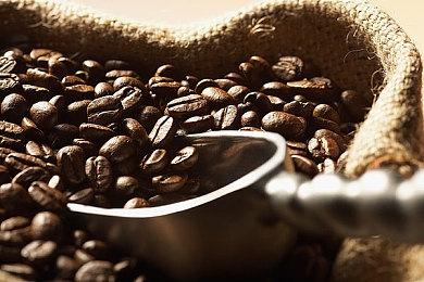 相约明年夏天 《最终幻想16》公布最新游戏截图